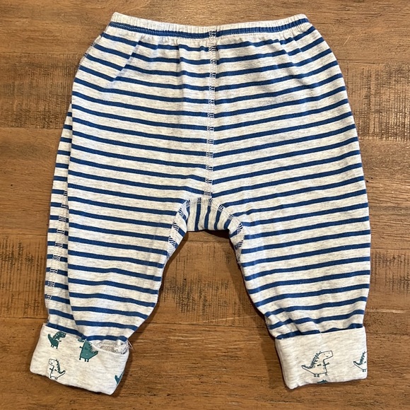 EGG NY & Carter’s Dino Bundle - Picture 9 of 11